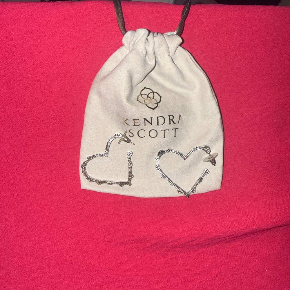 Kendra Scott Sophee Heart hoop earrings in silver